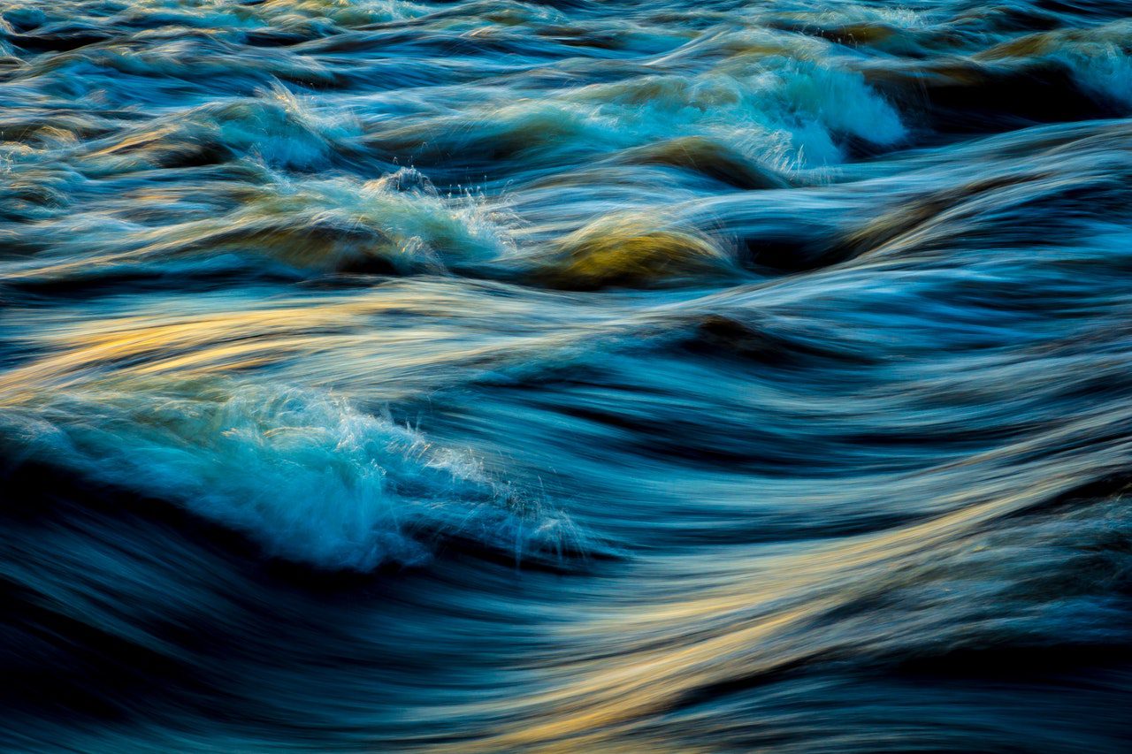 be-ing in the flow - waves in motion