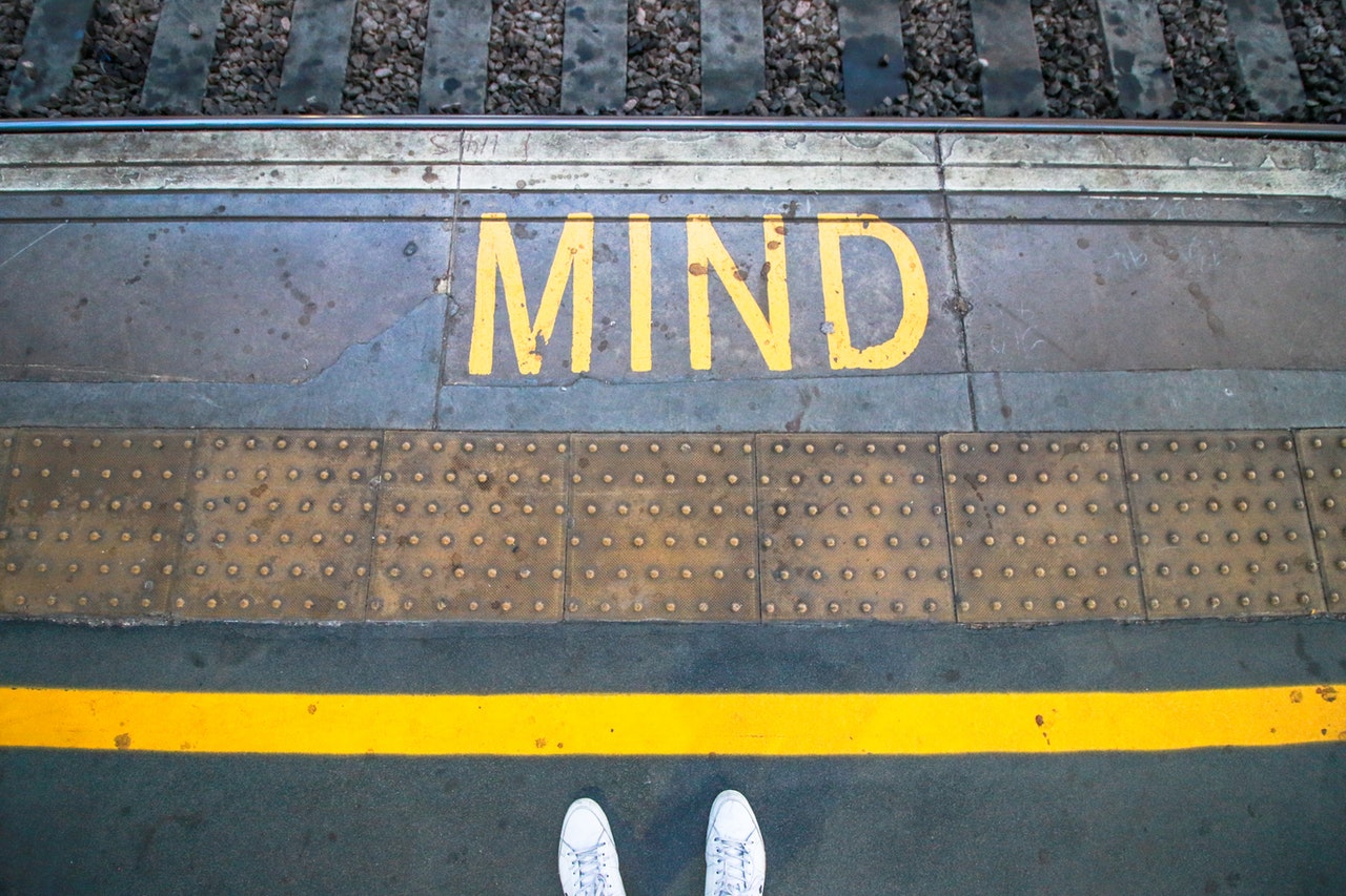 The golden gap - mind the gap photo from train station